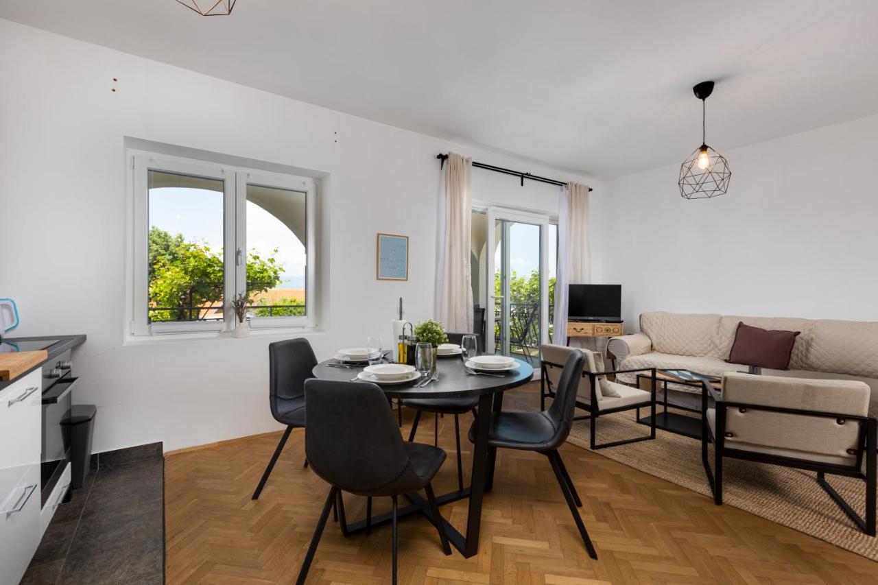 Apartment Ana Vantacici Exteriör bild